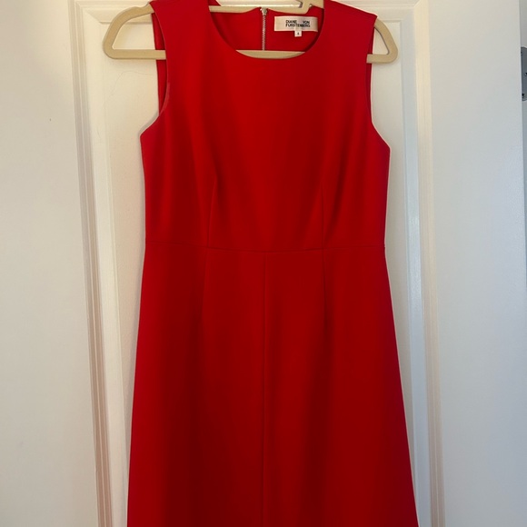 EUC DVF Sleeveless Red Dress Back Zip Size 6 - Picture 1 of 5